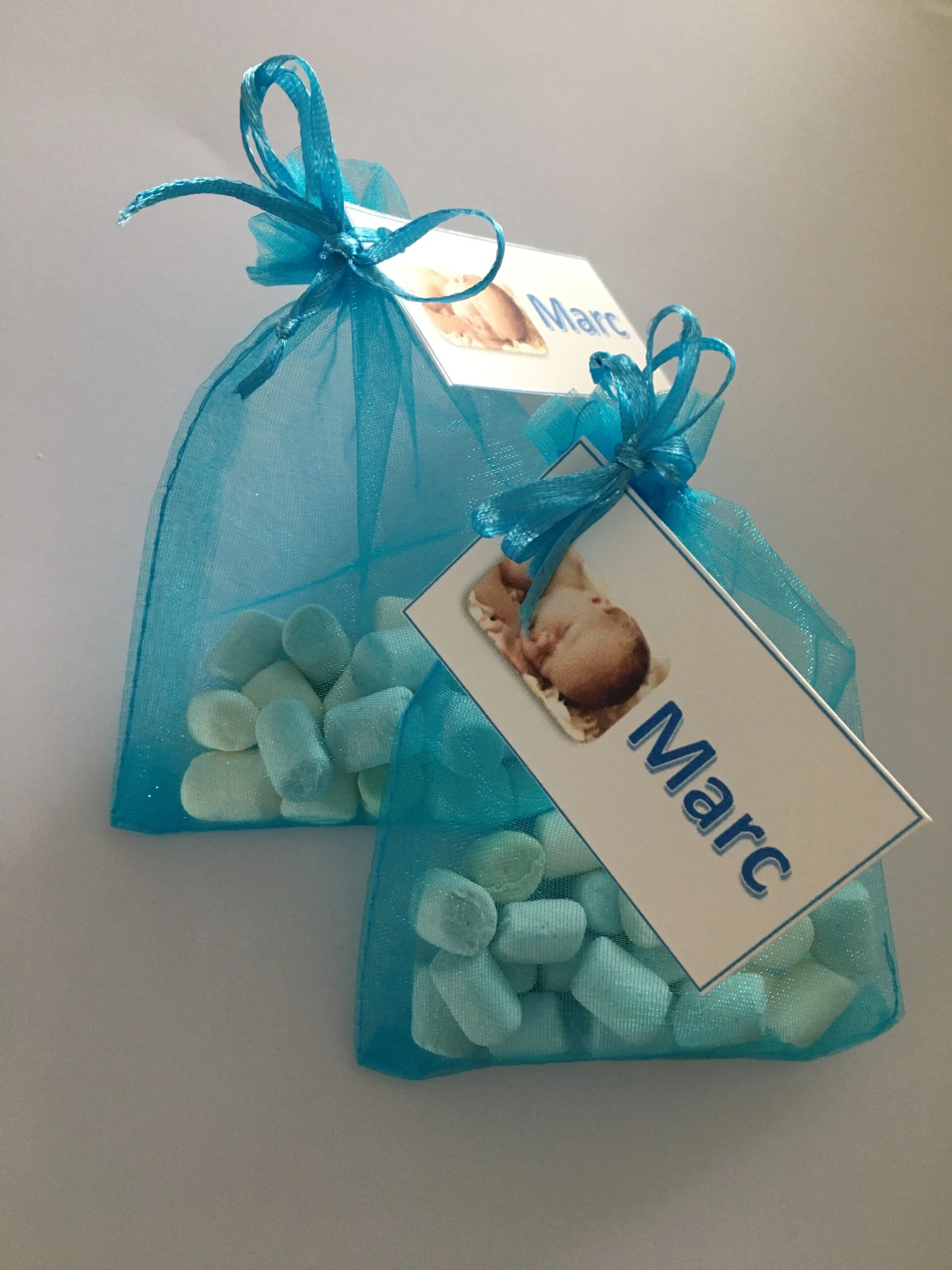 Organza zakje met naamlabel