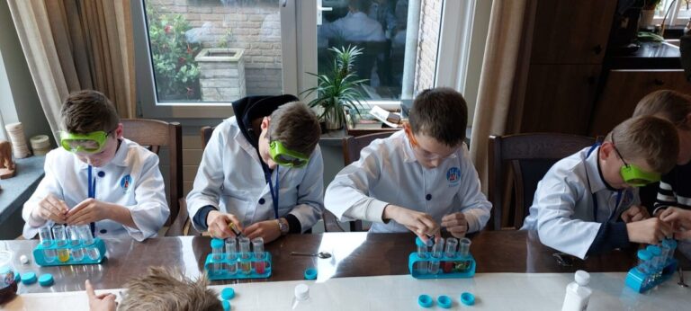 Kinderfeest thema science - Kinderfeestcompleet
